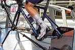 Detajl vrtenja pedalov na kolesarskem ergometru